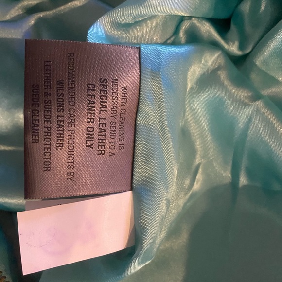 Retro Wilson’s turquoise suede jacket (L) and matching capris (sizes 0 or 10). - Picture 3 of 12